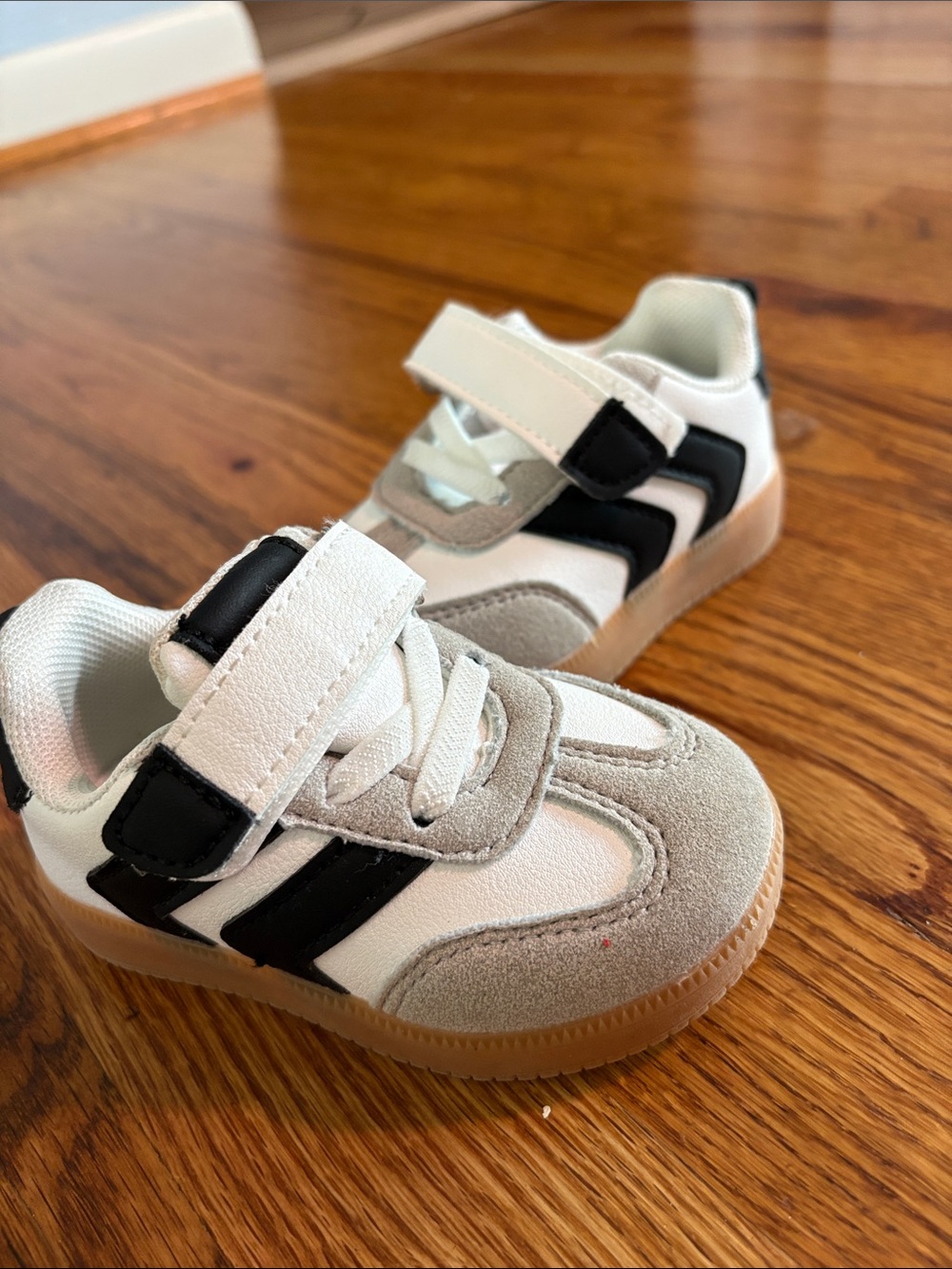 First Steps Toddler Sneakers with Velcro White and Black 4C